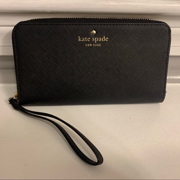 Kate Spade Wristlet - Picture 1 of 1